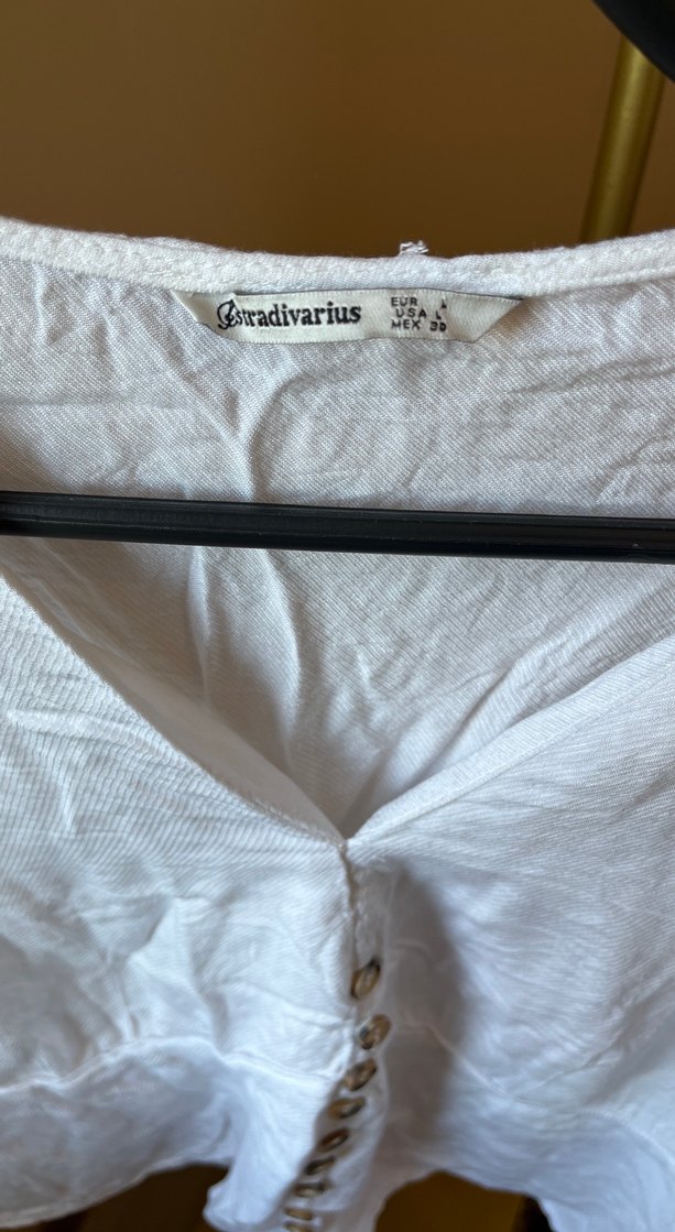 Düğmeli, V Yakalı Beyaz Keten Kadın Gömlek - Görsel 3