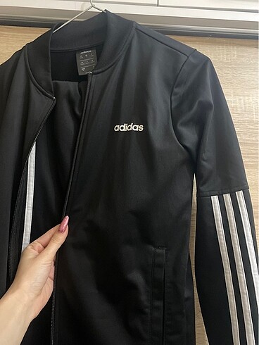 Orijinal takım Adidas