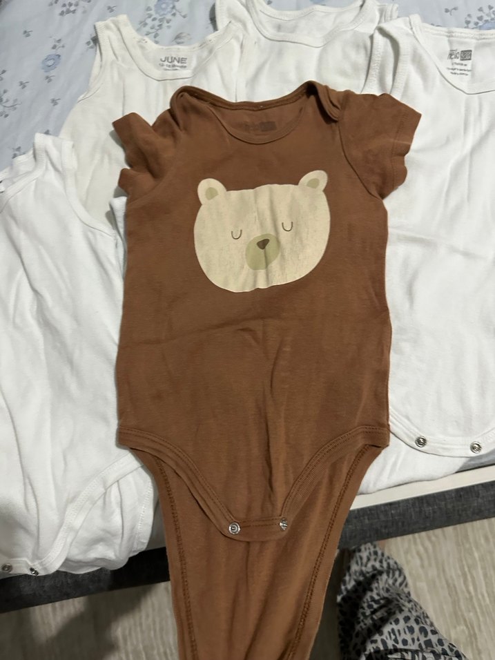 Beyaz Pamuklu Erkek Bebek Kolsuz Body - Görsel 5