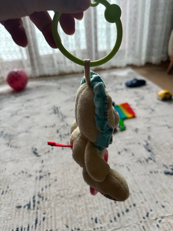 Renkli Aslan Diş Kaşıyıcı ve Çıngırak Oyuncak - Görsel 2