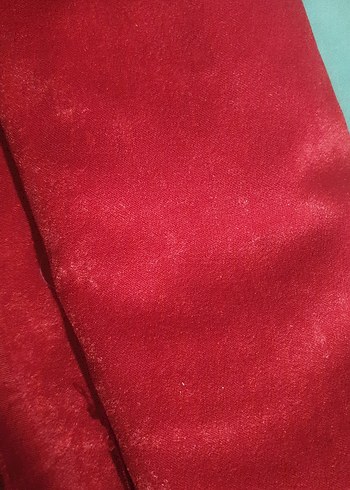 Kadın Beyaz ve değişik renkli parça kumaşlar - Görsel 3