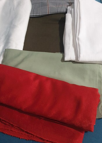 Kadın Beyaz ve değişik renkli parça kumaşlar - Görsel 8