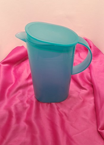 Tupperware 500ml mini sürahi.