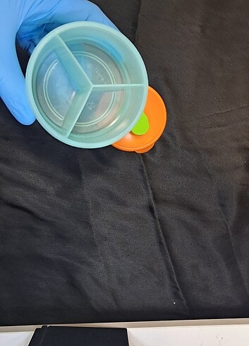 Beden yeşil Renk Tupperware mama kabı. #tupperware