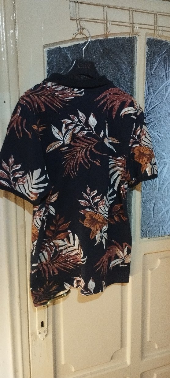 Kahverengi Desenli V Yaka Erkek Polo Tişört - Görsel 2