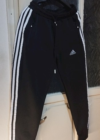 Adidas l