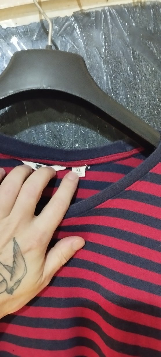 Erkek Kısa Kollu Kırmızı Çizgili Tişört - Görsel 2