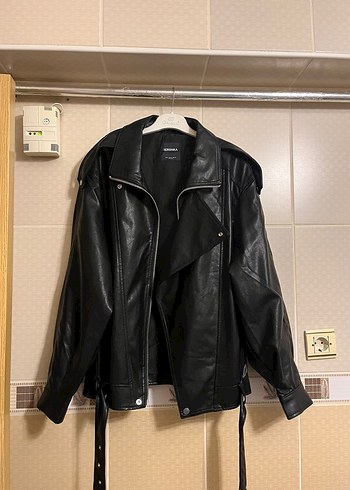 Kadın Siyah Kemerli Deri Biker Ceket - Görsel 8