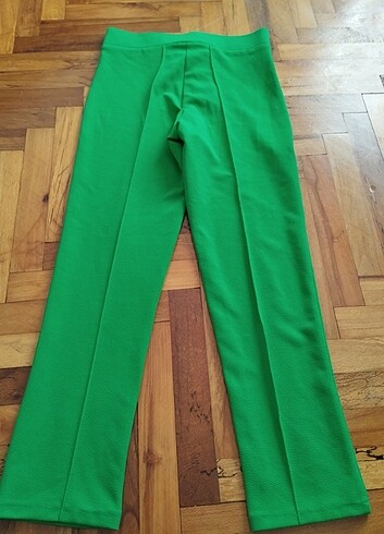 38 Beden yeşil Renk Likralı pantalon