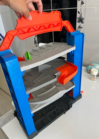 Gri Hot Wheels Stunt Garage Oyuncak Araba Parkı
