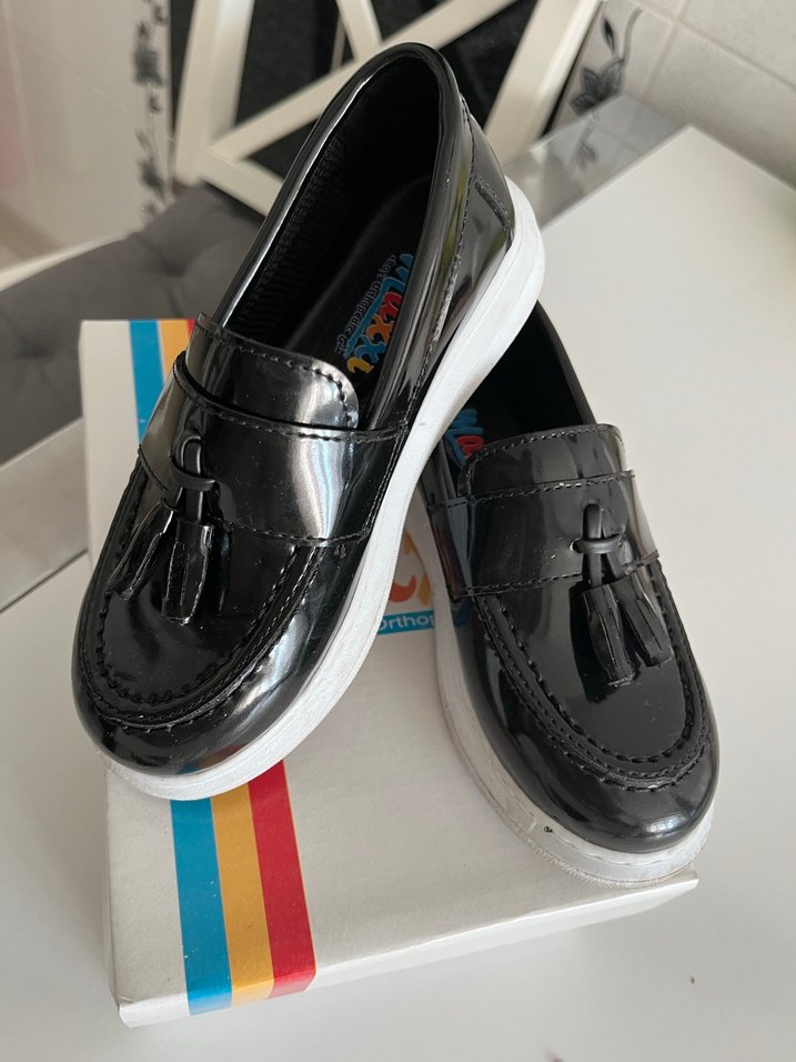 Püsküllü Siyah Erkek Çocuk Ayakkabısı - Görsel 2