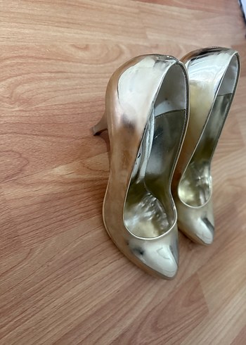 Parlak Altın Stiletto Kadın Ayakkabı - Görsel 2