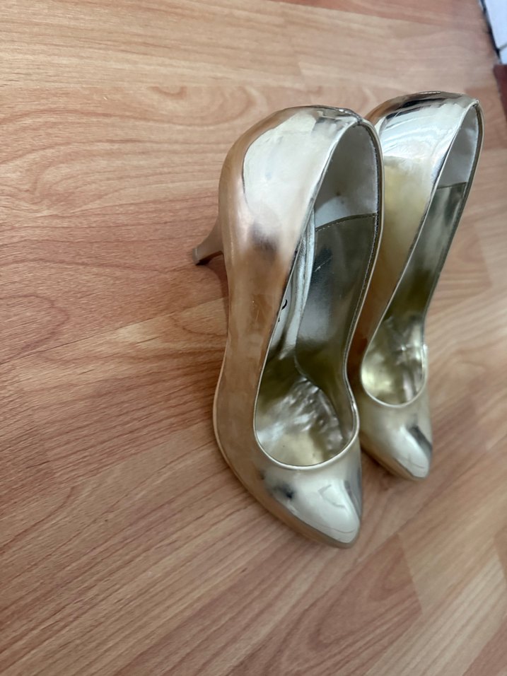 Parlak Altın Stiletto Kadın Ayakkabı - Görsel 2