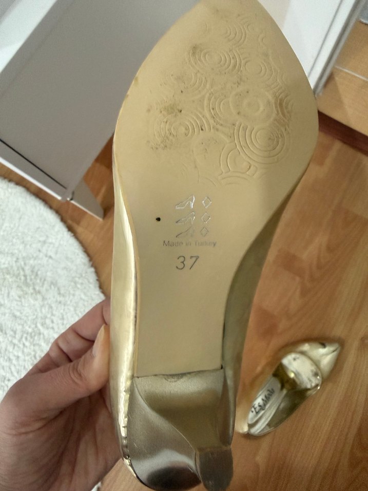 Parlak Altın Stiletto Kadın Ayakkabı - Görsel 3