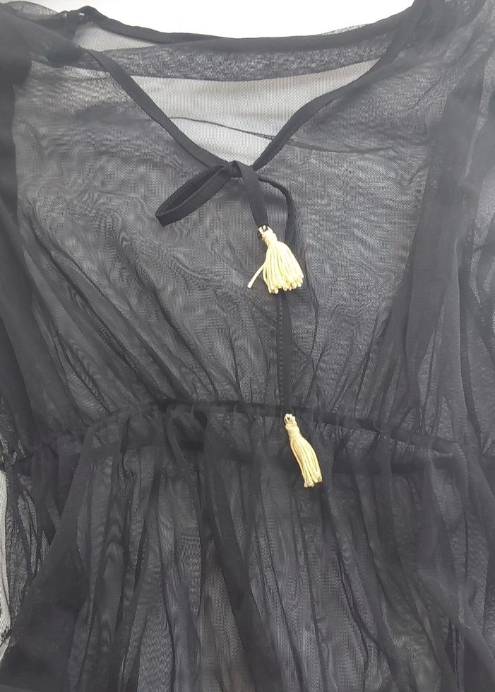 Drapeli Siyah V Yaka tül pareo - Görsel 2