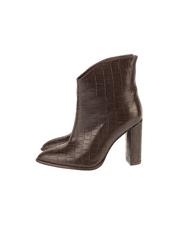 Nine West Çizme %70 İndirimli.