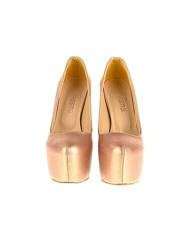 38 Beden PreLoved Platform %70 İndirimli.