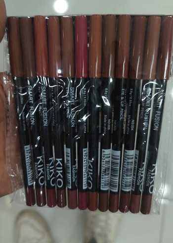 KIKO Çok Renkli Koyu Dudak Kalemi Seti - Görsel 2