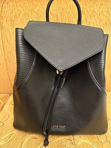 Nine West sırt çantası