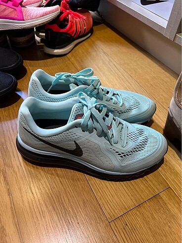 Nike spor ayakkabı