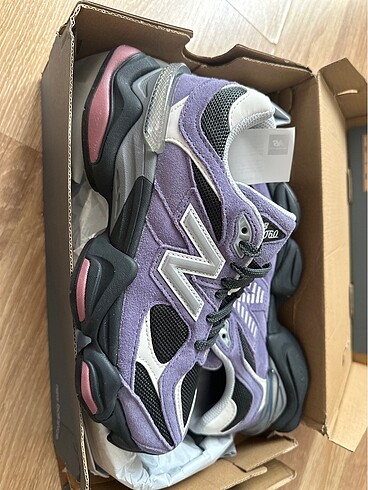 New balance 9060
