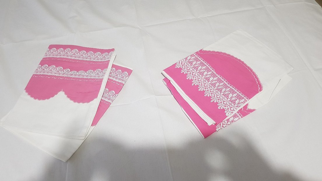 Pembe Nakışlı Yatak Örtüsü - Görsel 4