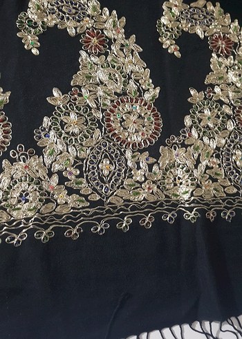 Boncuk işlemeli siyah sırt şalı - Görsel 3