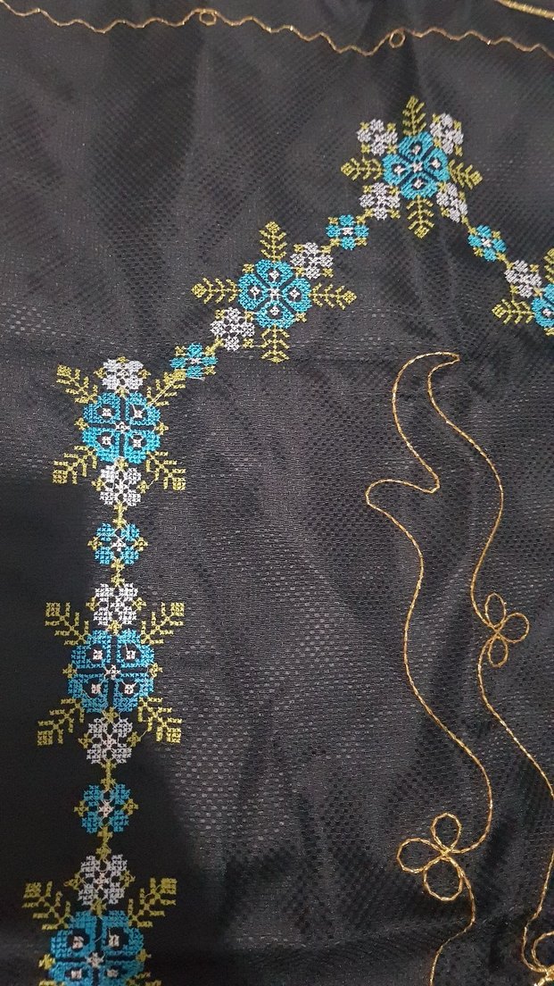 Çiçek desen el İşlemeli namazlık - Görsel 2