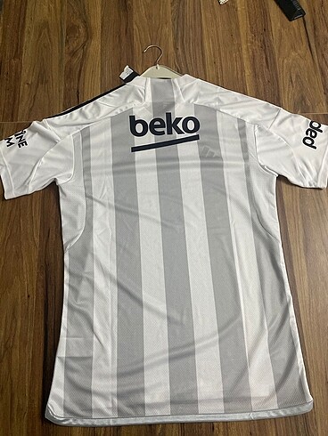 m Beden beyaz Renk Beşiktaş forması