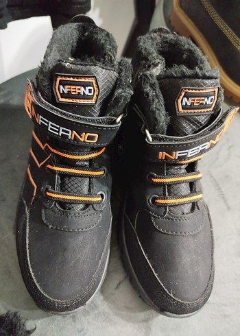 31 Beden siyah Renk Siyah Erkek Çocuk Spor Botları Velcro