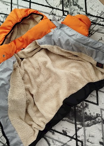 Erkek Çocuk Turuncu Siyah Fermuarlı Mont - Görsel 11