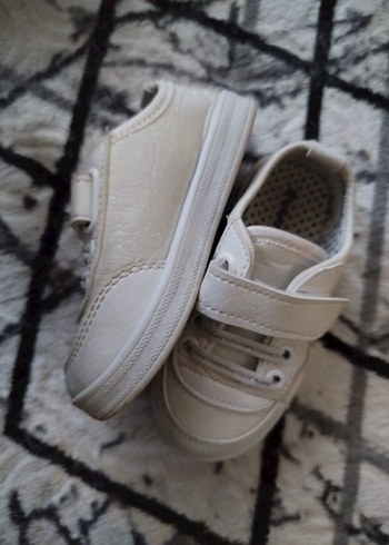 Kız Çocuk Beyaz Cırtlı Spor Ayakkabı - Görsel 2