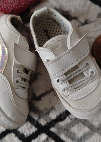 Kız Çocuk Beyaz Cırtlı Spor Ayakkabı - Görsel 6