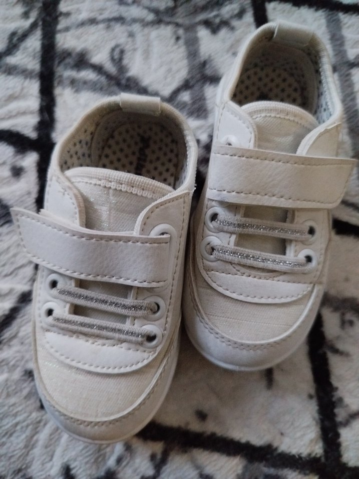 Kız Çocuk Beyaz Cırtlı Spor Ayakkabı - Görsel 4