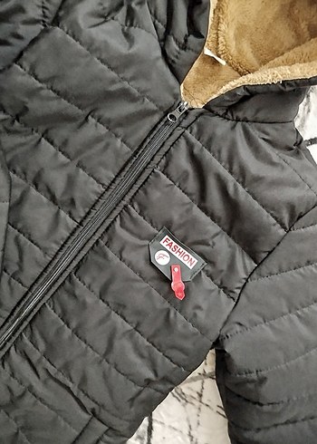 Siyah Kapüşonlu Fermuarlı Kısa Kışlık Ceket - Görsel 3