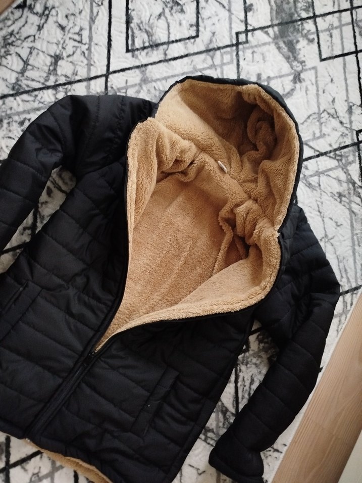 Siyah Kapüşonlu Fermuarlı Kısa Kışlık Ceket - Görsel 5