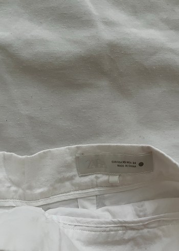 Dantelli Beyaz Mini Şort - Görsel 2