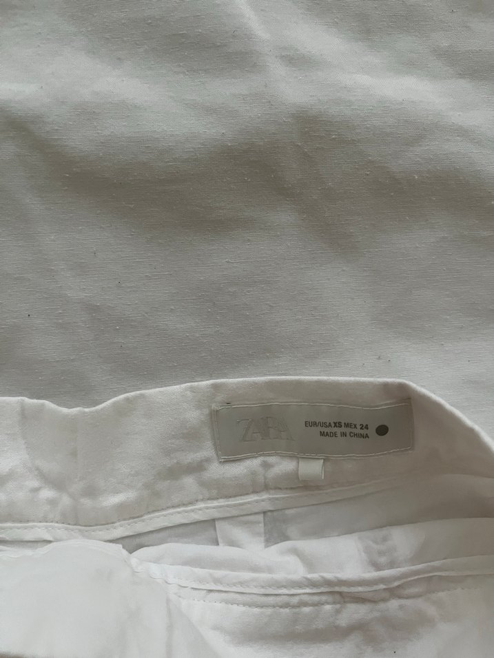 Dantelli Beyaz Mini Şort - Görsel 2