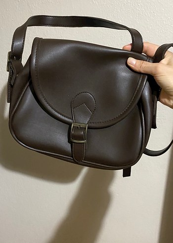 Kahverengi Deri Tokalı Kadın Çantası - Görsel 2