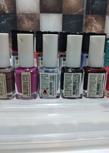 Pastel çeşitli oje adet 10 tl