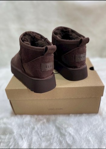 Ugg 39