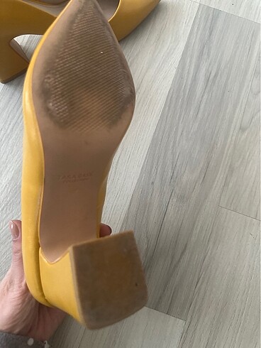37 Beden Zara topuklu ayakkabı