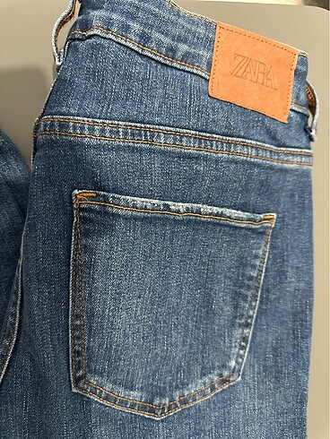 Zara Z1975 SKINNY MID-RISE DISTRESSED JEAN - Görsel 2