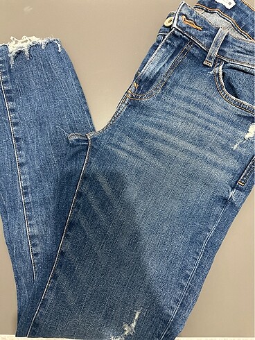 Zara Z1975 SKINNY MID-RISE DISTRESSED JEAN - Görsel 3