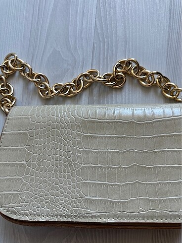 Bej detaylı rose zincirli çanta - Görsel 2