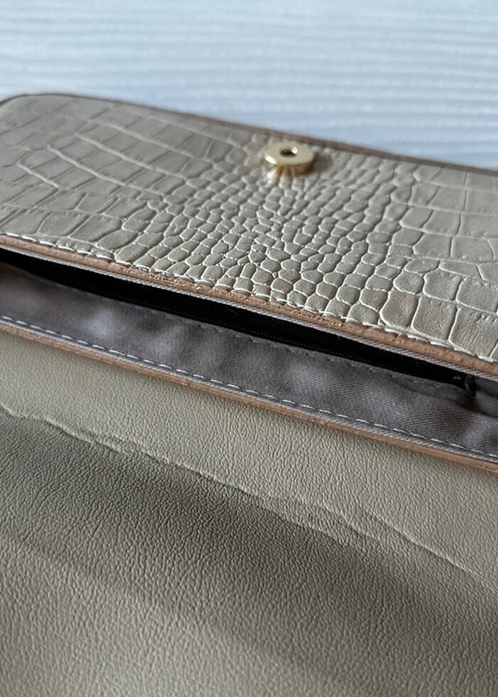 Bej detaylı rose zincirli çanta - Görsel 4