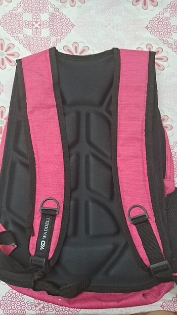  pembe okul cantası