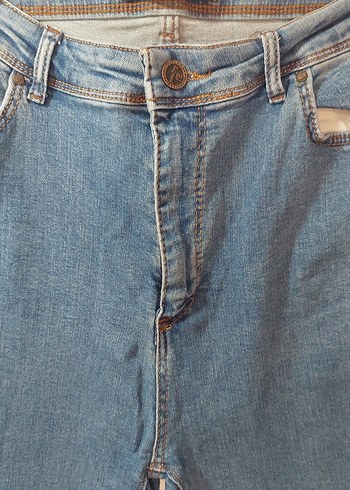 Trendyol & Milla Mavi Rahat Kesim Midi Denim Kadın Jean
