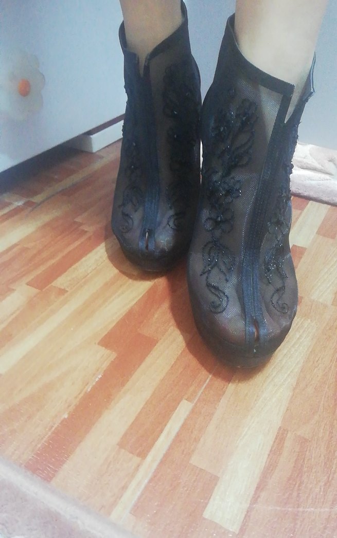 Dantel İşlemeli Siyah Gotik İnce Topuklu Bot - Görsel 2