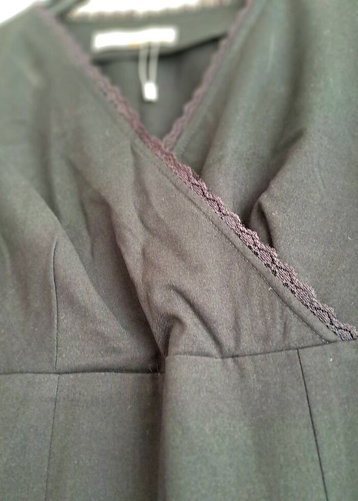 UZUN SİYAH ELBİSE DANTEL DETAYLI SIFIR KOL - Görsel 3